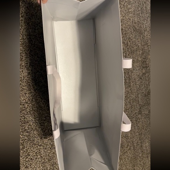 2023 Gucci Christmas Gift Bag - Picture 6 of 7